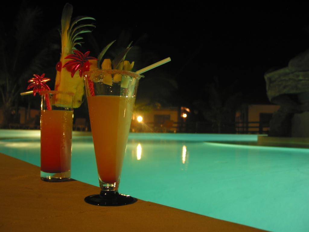 Le Domaine Des Pierres Hotel Сен-Пиер Екстериор снимка