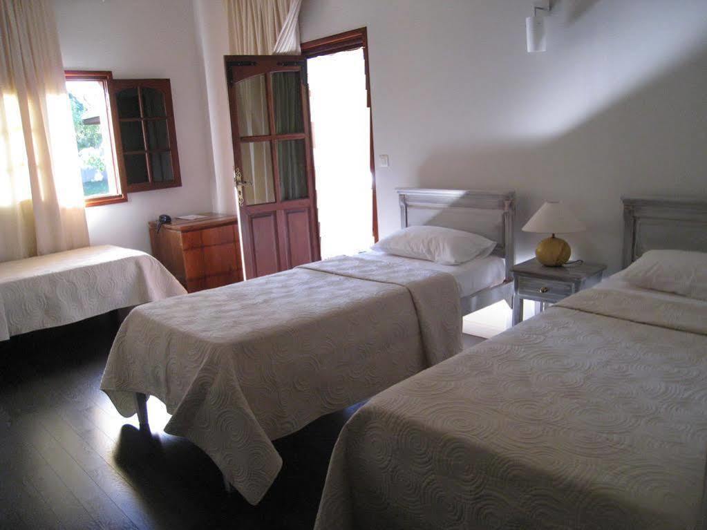 Le Domaine Des Pierres Hotel Сен-Пиер Екстериор снимка