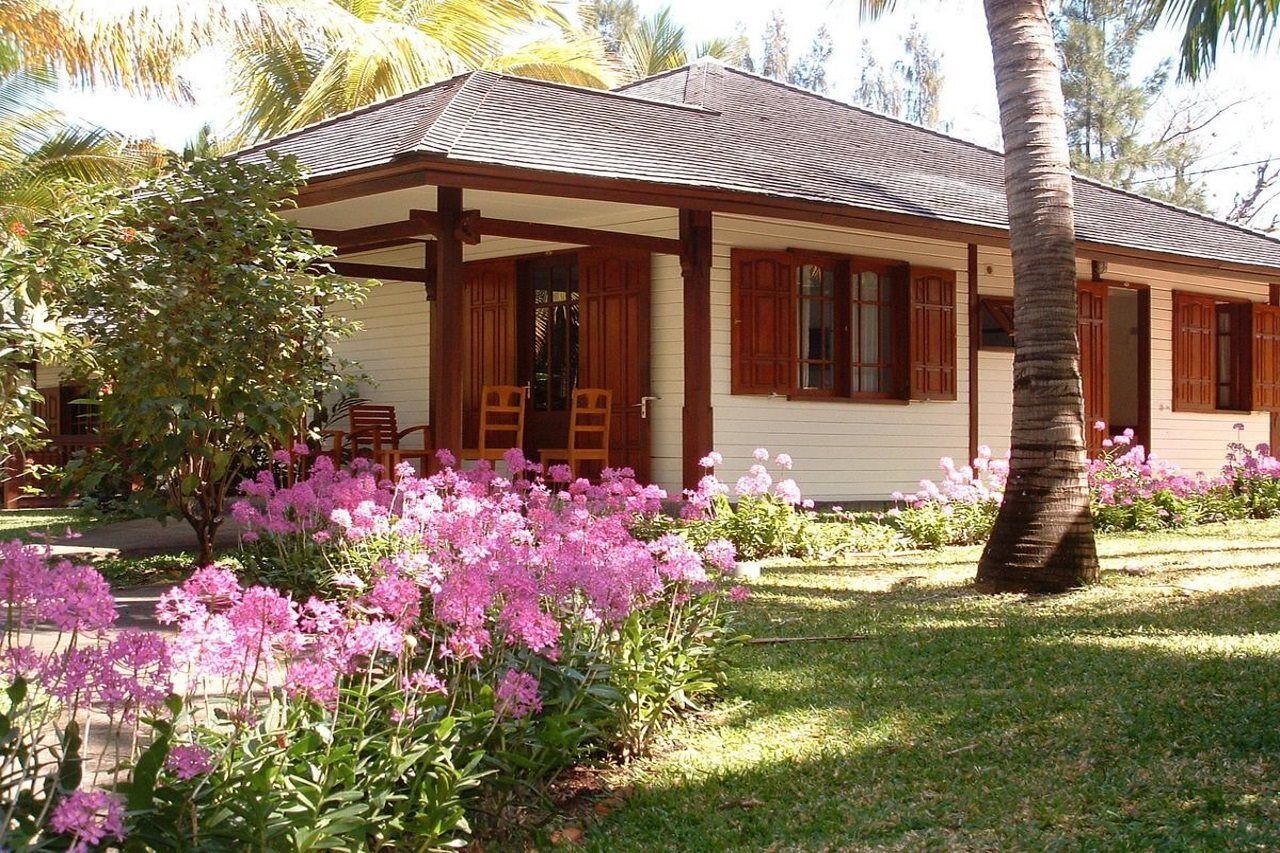 Le Domaine Des Pierres Hotel Сен-Пиер Екстериор снимка